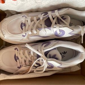 Brand new with tags Adidas Astir White Sneakers!